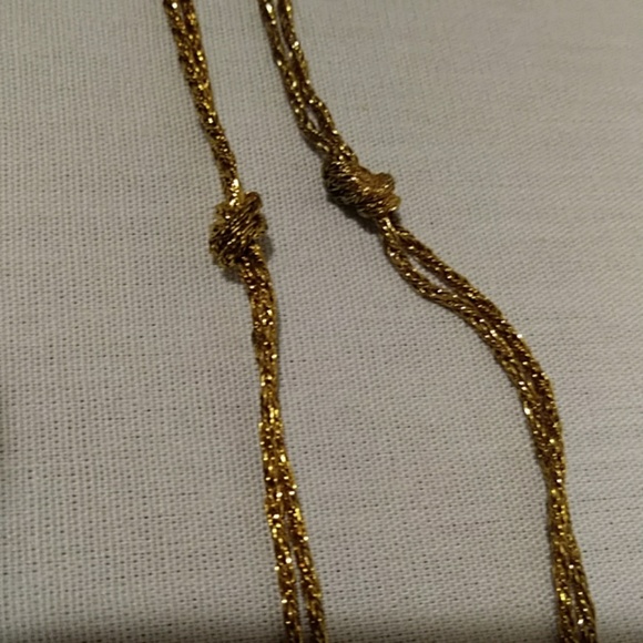 Vintage Avon Gold Tone Knotted Design Necklace and Pierced Earring Set - Picture 6 of 6